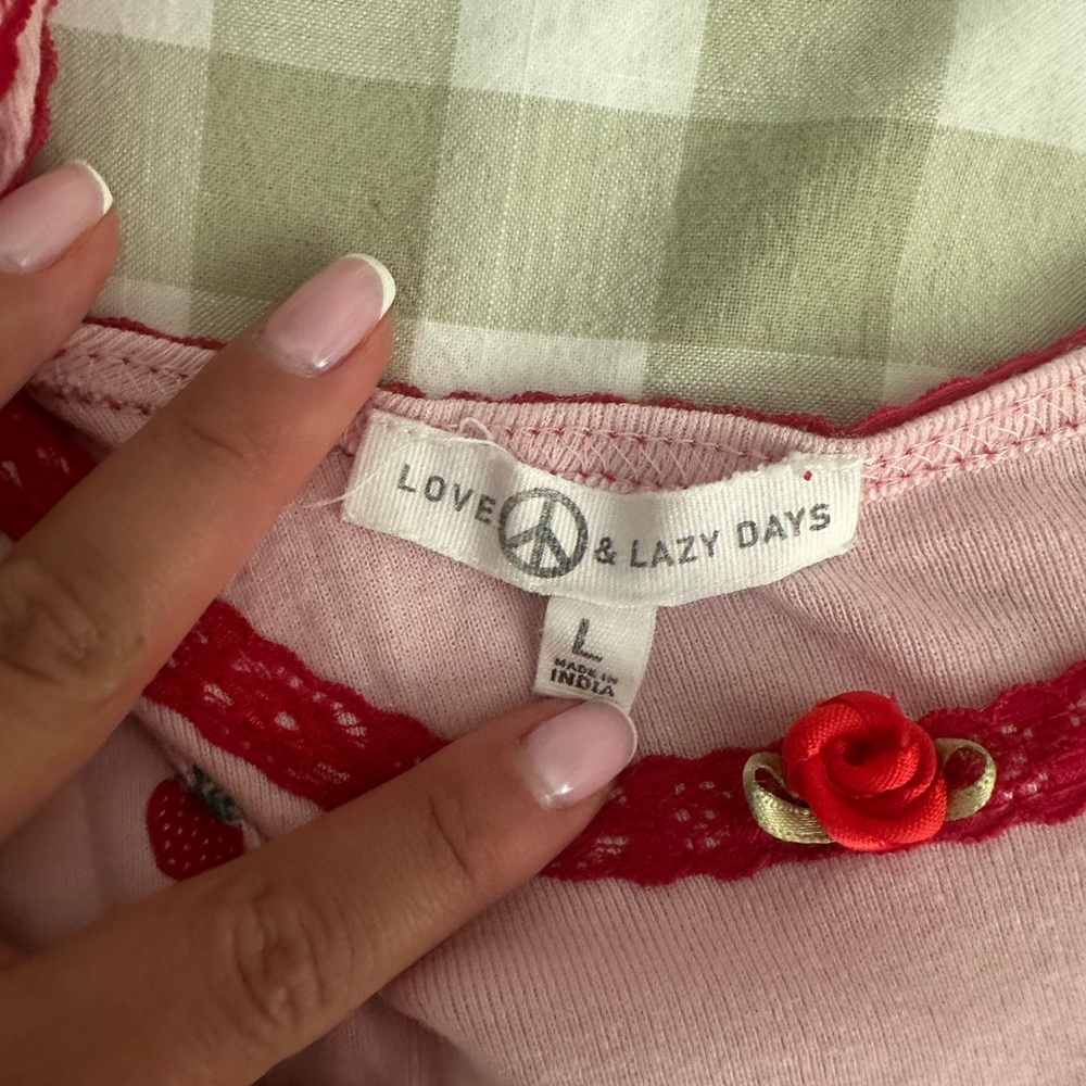 Pink Strawberry Sleep Set 🍓 - Picture 2 of 2
